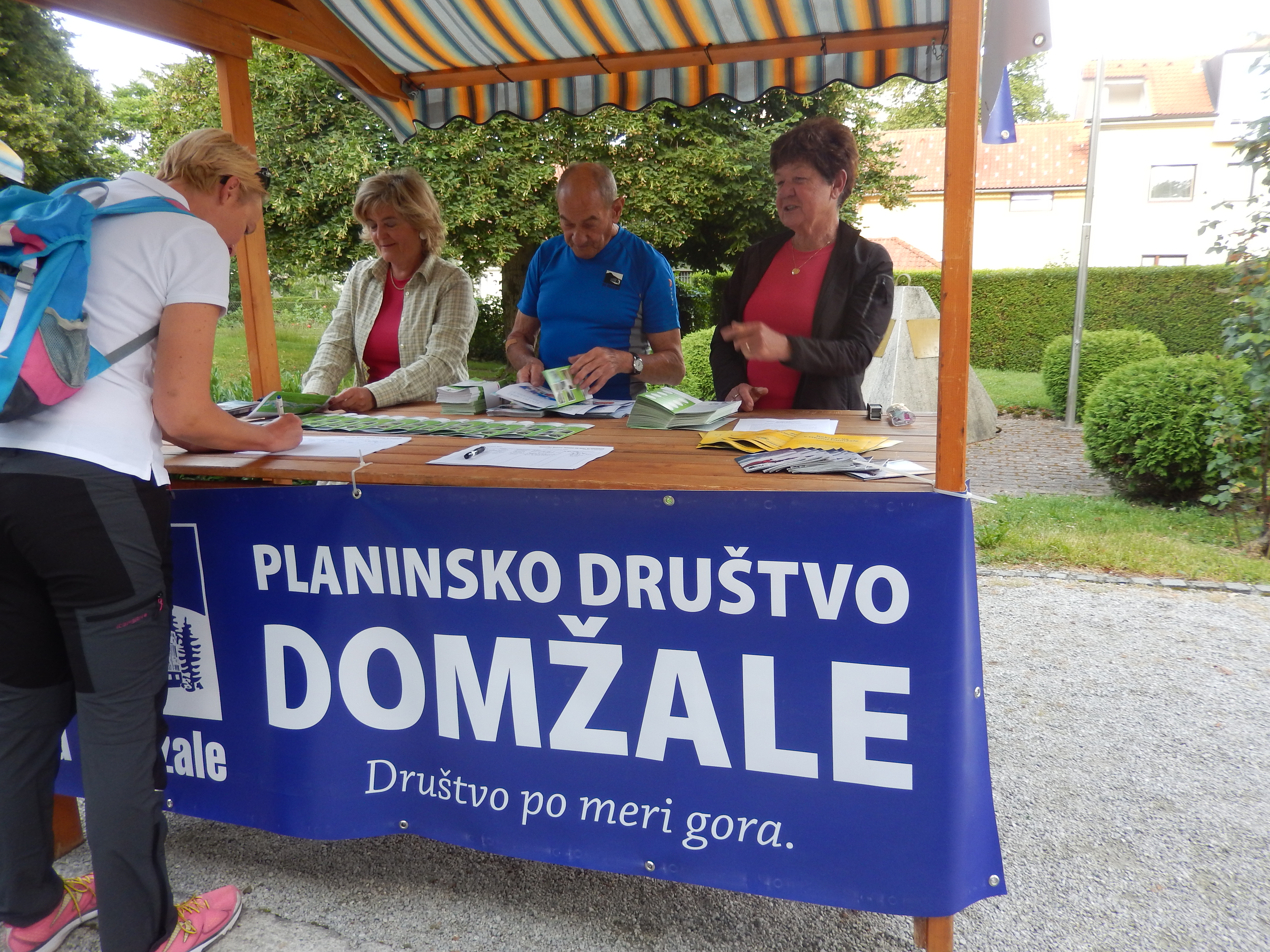Poročilo: Pohod ob reki, ki povezuje