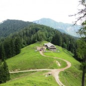 Vabilo na izlet MO: Roblekov dom in planina Preval pod Begunjščico, 26.4.2014